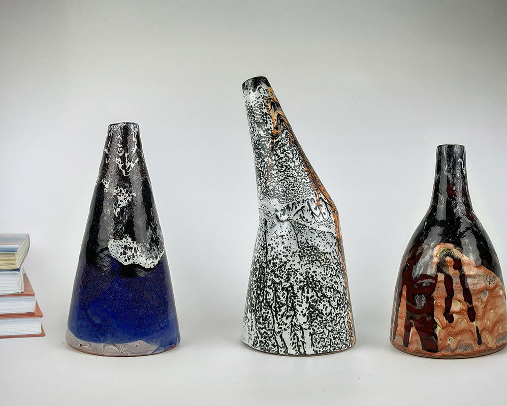 vasi vicode su sfondo neutro