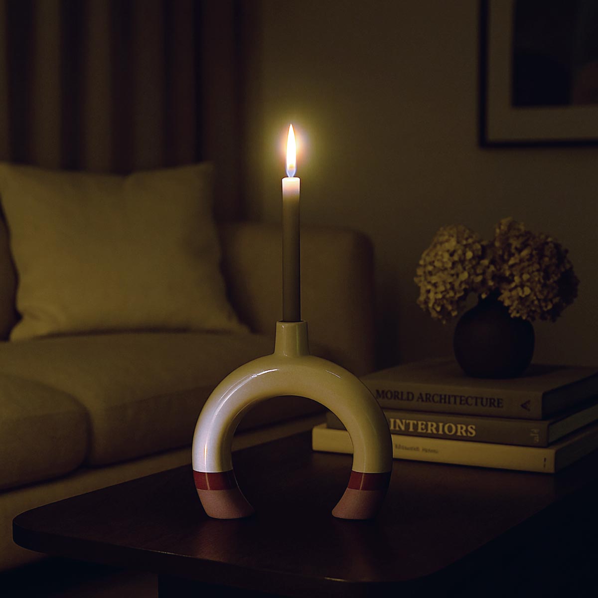 Dettaglio della base di un Candelabro Archi Mediterráneos che ne mostra la stabilità.