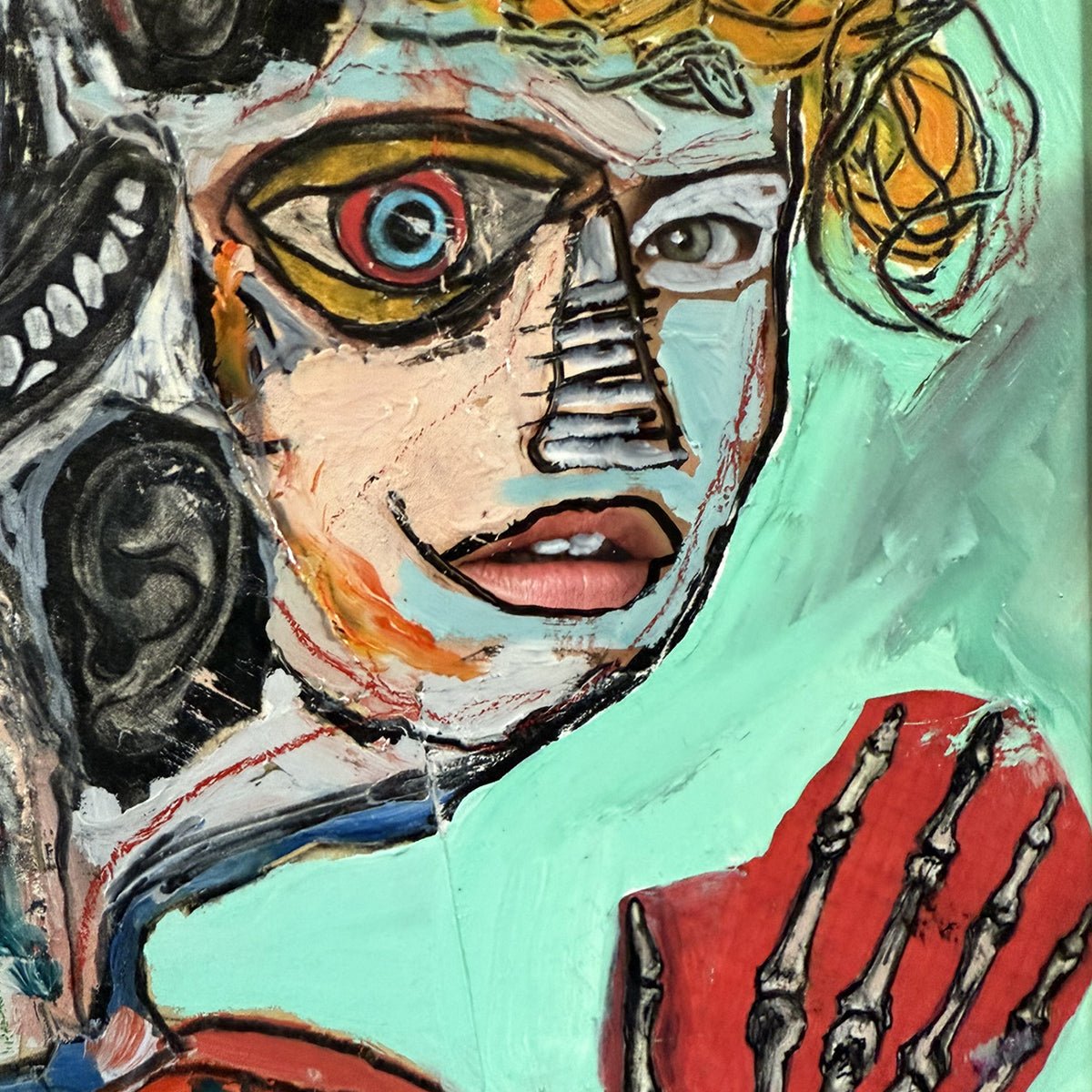 Il Quadro Cappuccetto Rosso di Massimiliano Precisi esposto su una parete scura.