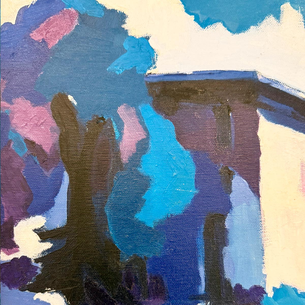 Il Quadro Casa Ombra e Cobalto esposto come pezzo focale in un salotto moderno.