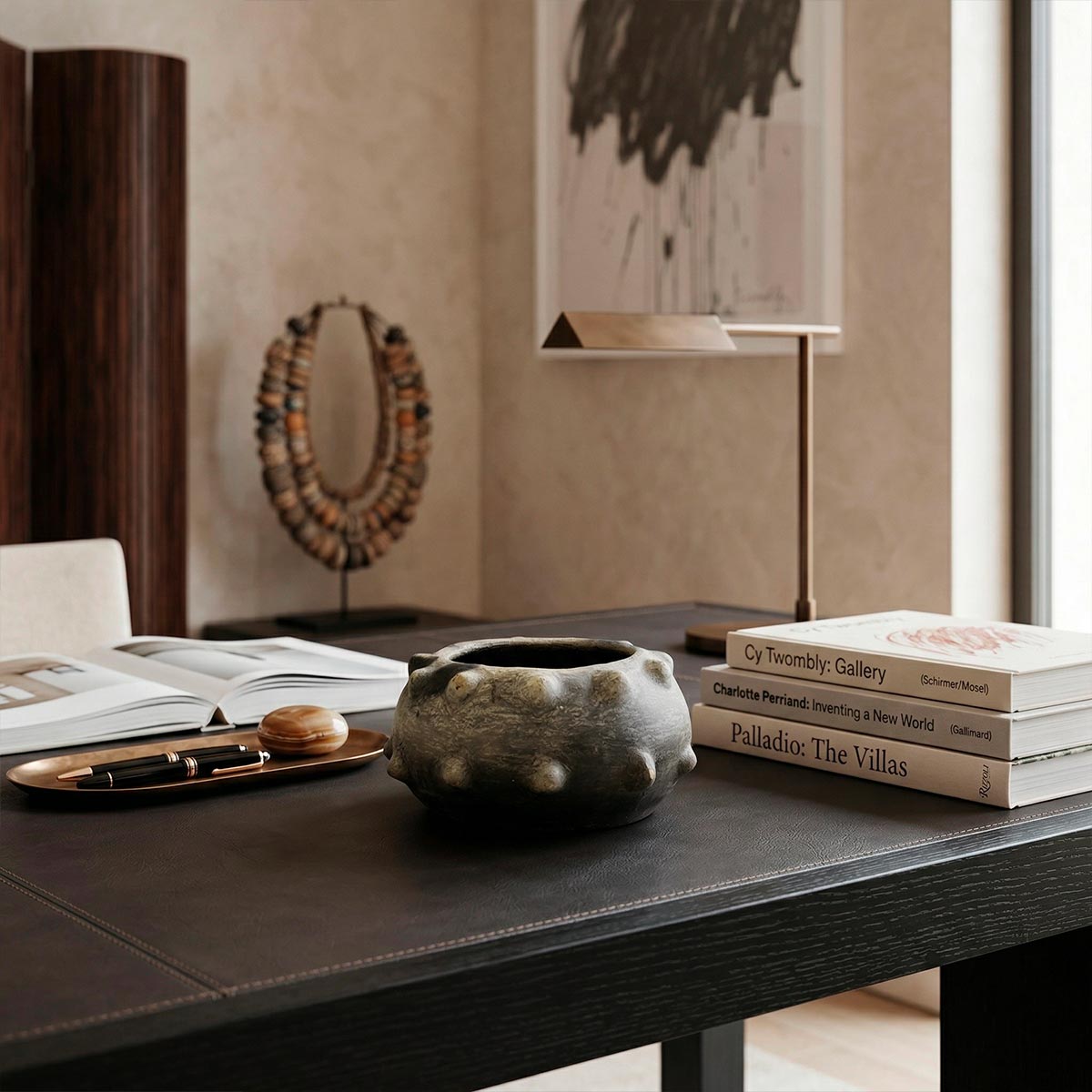 Ciotola spinosa Mufida "Corona di Cenere", design basso e dilatato per Malles x Vicode.