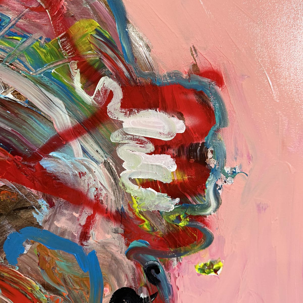 Il quadro di Precisi come pezzo focale provocatorio in un interno contemporaneo.