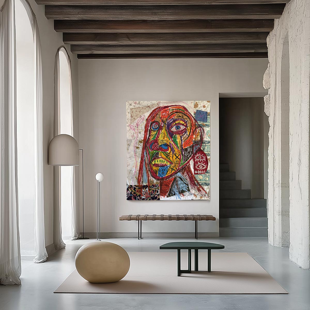 Primo piano degli occhi ipnotici e sproporzionati della Maschera Indiana dipinta da Precisi.