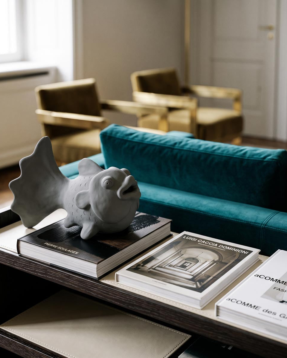 Ceramica artistica contemporanea Nereo, scultura decorativa grigio piombo a forma di pesce