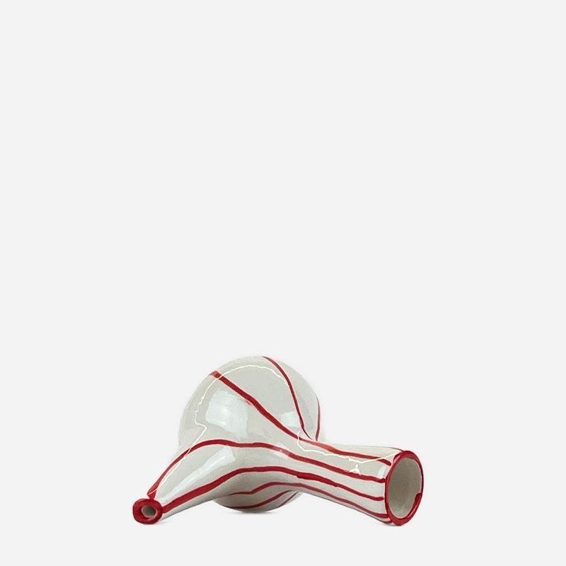 Profilo dell'Oliera Valenciana che ne mostra il manico robusto e la forma ergonomica.