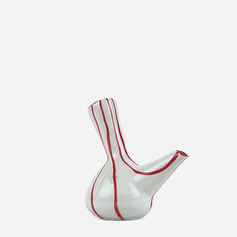 Oliera Valenciana Aceteira, in ceramica bianca con righe rosse dipinte a mano.