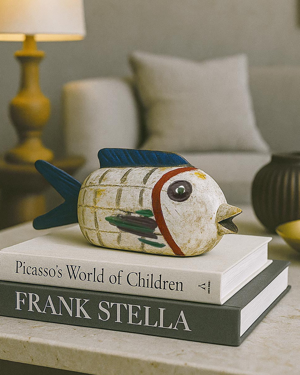 Scultura pesce in legno Pesce Memoria #1, pezzo antico intagliato e dipinto a mano.