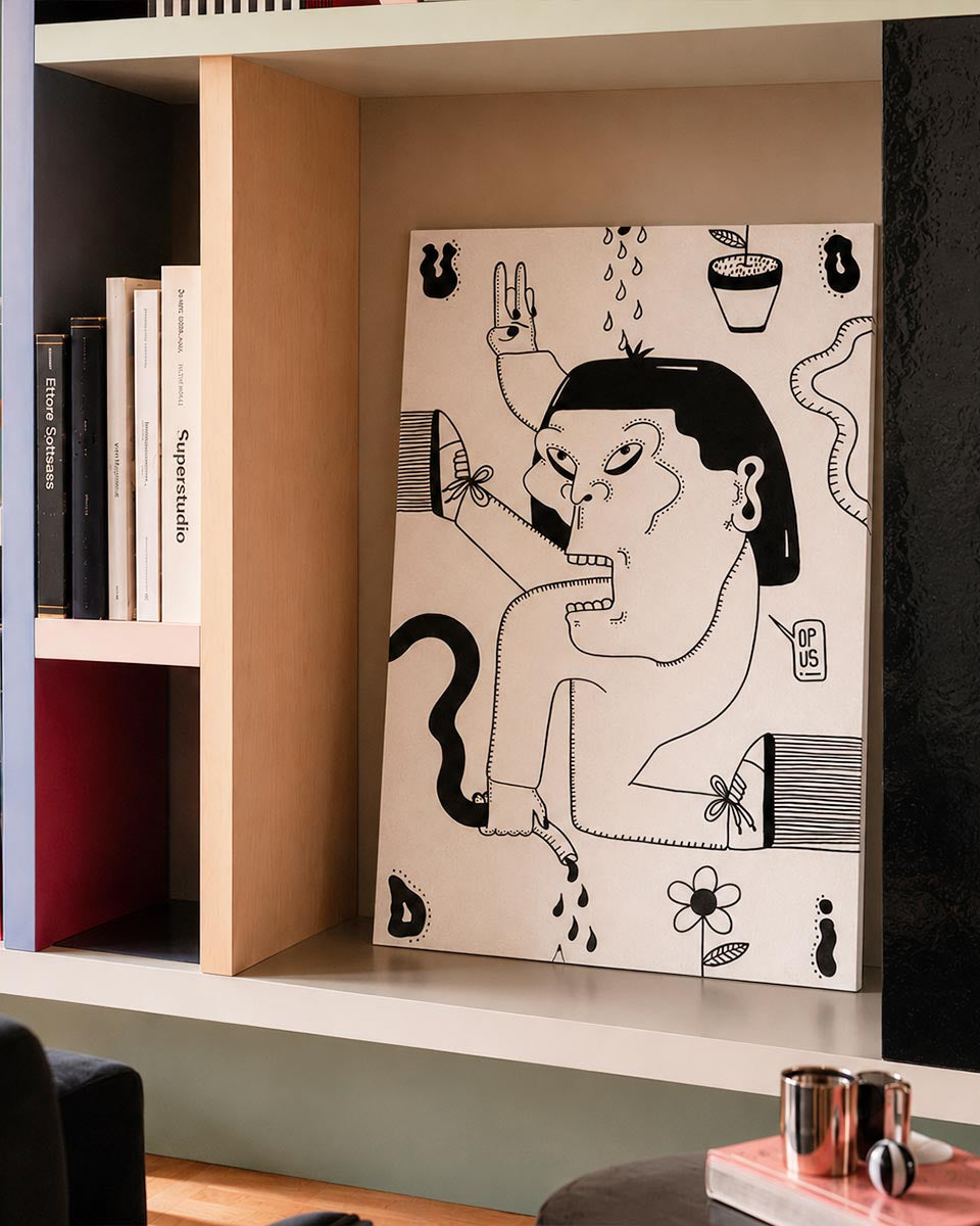 Quadro Monocromatico Opus #6 di Uodi ambientato in una zona living moderna di design stile sottsass