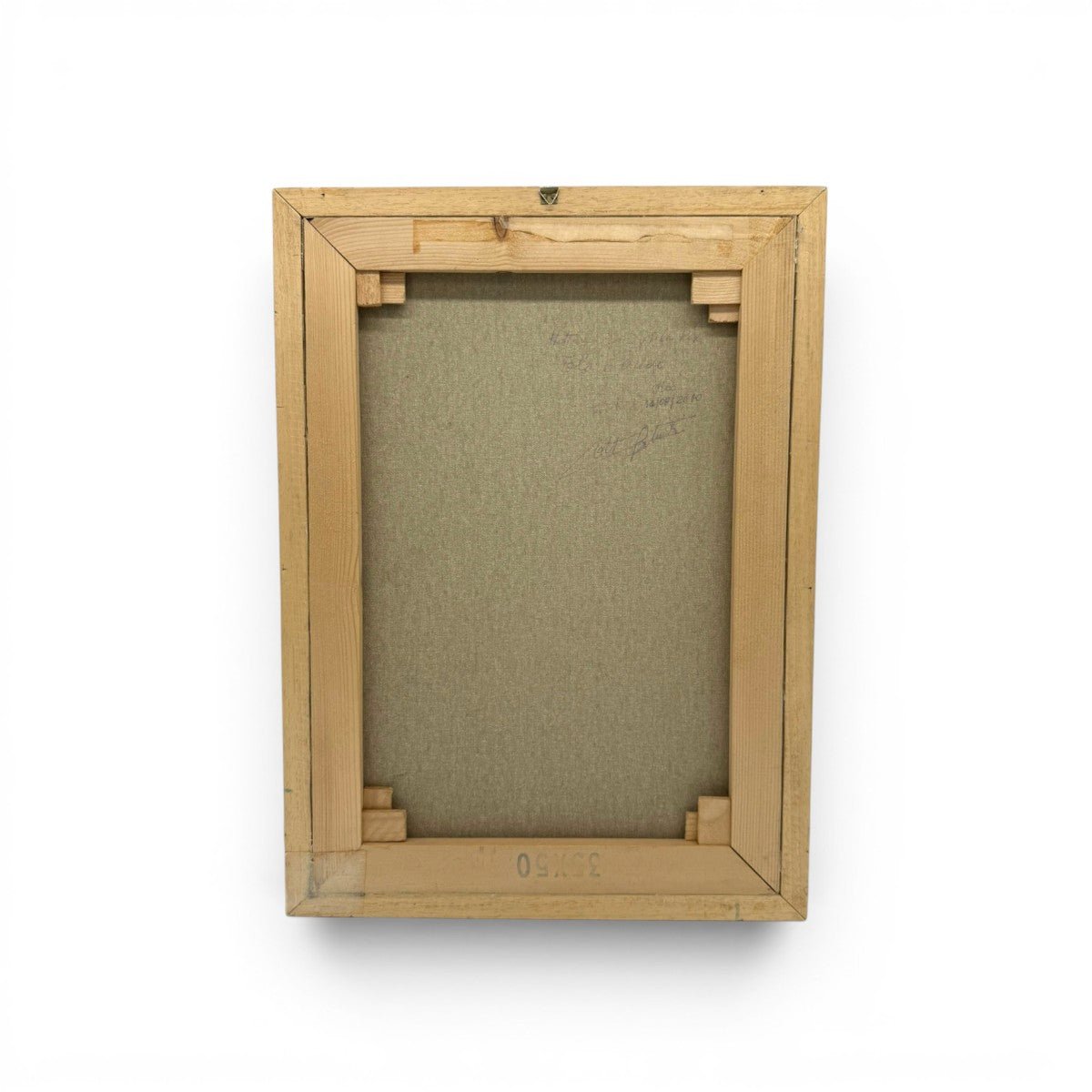La geometria delle onde e la poesia del ricordo nella pittura contemporanea.
