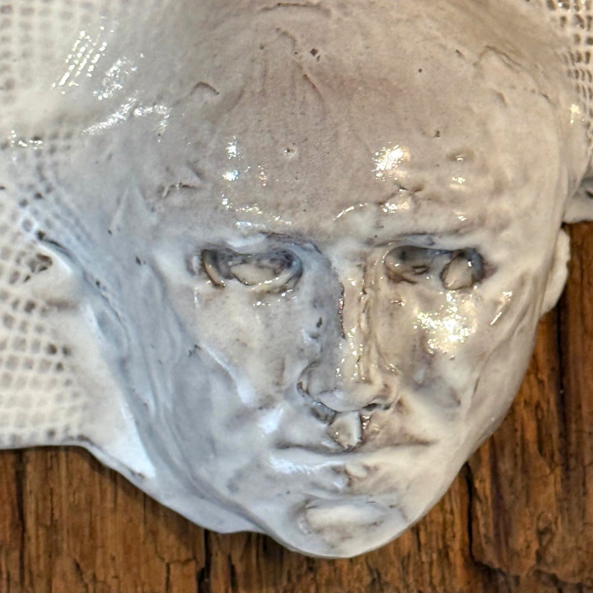 Eco di Trama: scultura materica VICODE per interni di lusso e design.