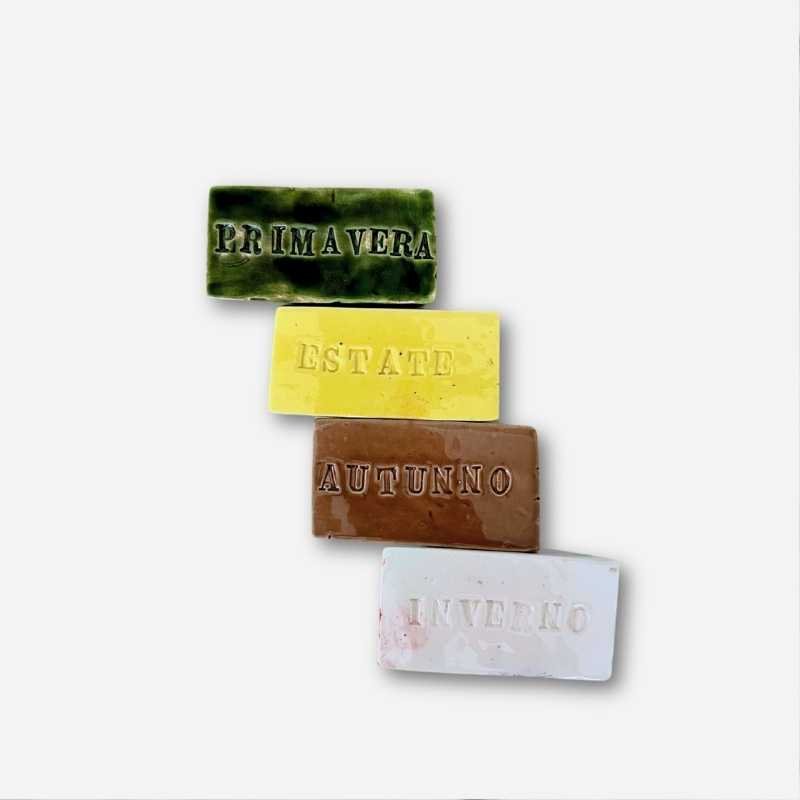 Collezione completa delle sculture 4 stagioni in terracotta smaltata, in edizione limitata.