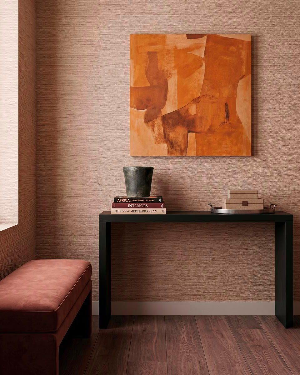 Vaso minimalista ceramica nera di forma conica svasata modellato a mano dall'artista Habiba