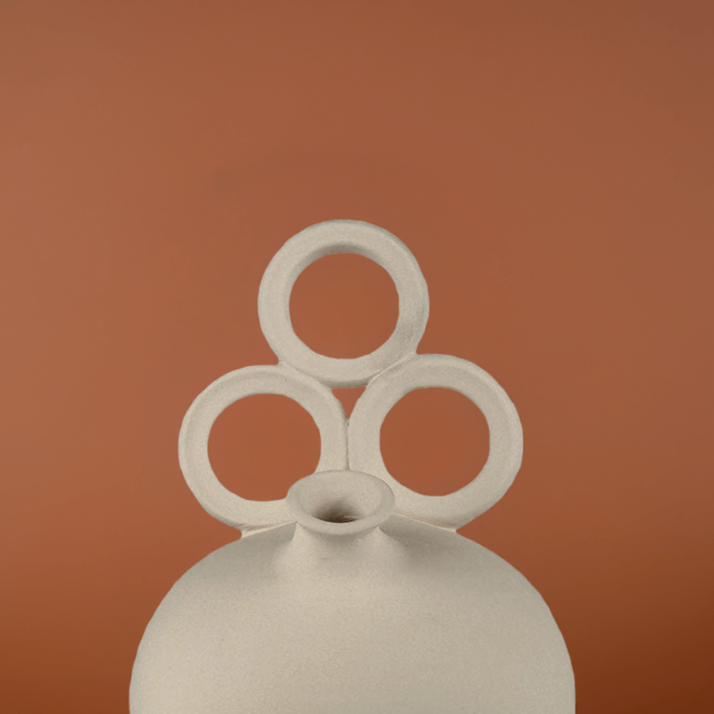 Primo piano della finitura smaltata e dei colori luminosi del Vaso Luz de Fiesta.