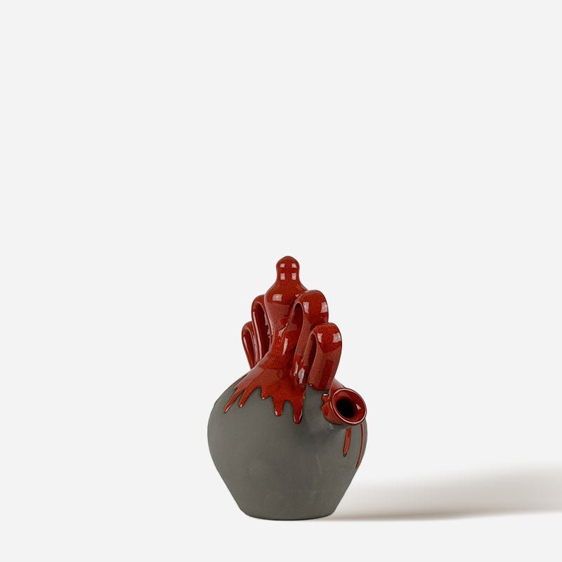 Dettaglio della smaltatura del Vaso Menina Roja