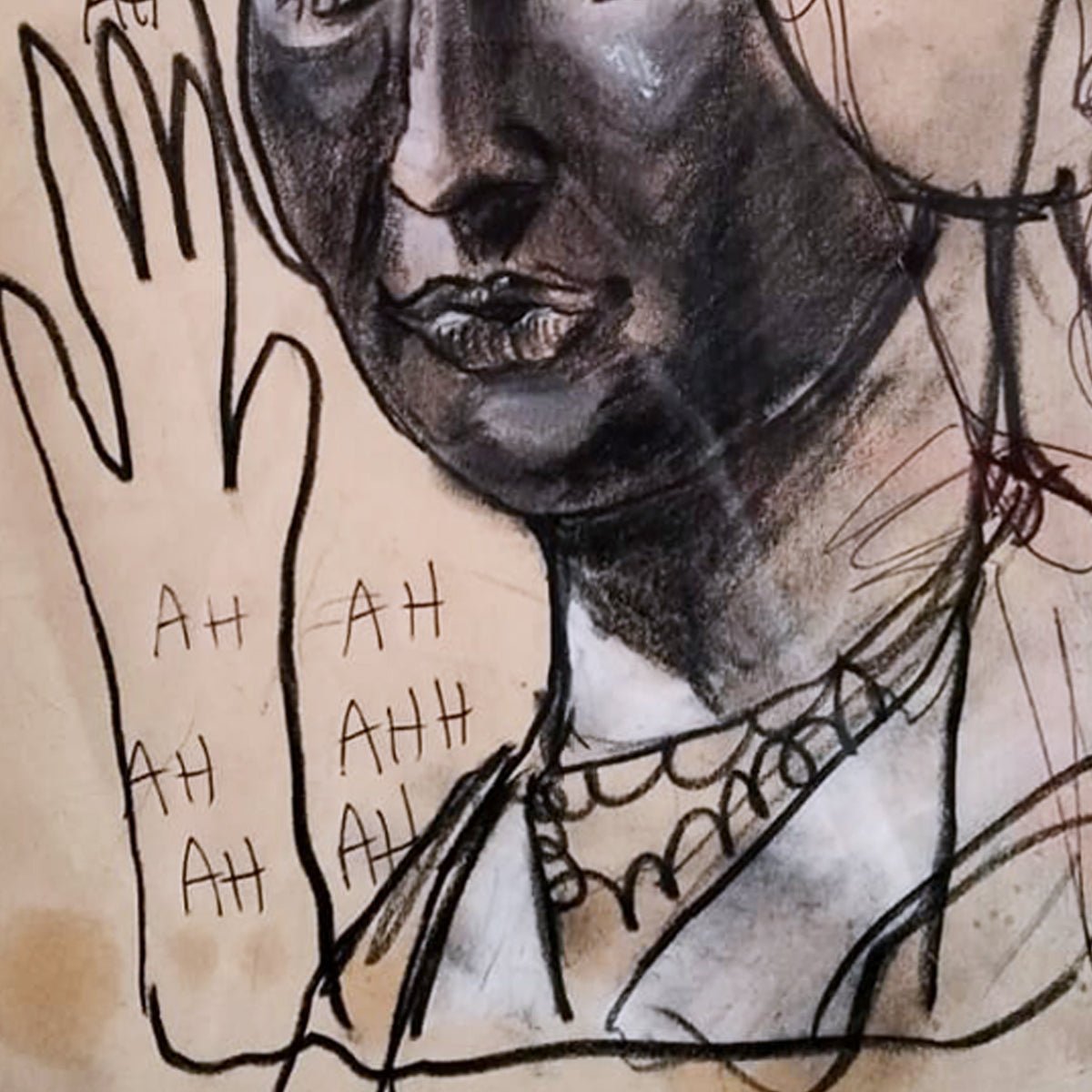 Primo piano dell'occhio triplo e della maschera bianca, dettaglio di un pezzo unico d'avanguardia.