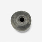 Oggetto d'arredo esclusivo bottiglia ceramica di Habiba Malles x Vicode design sostenibile
