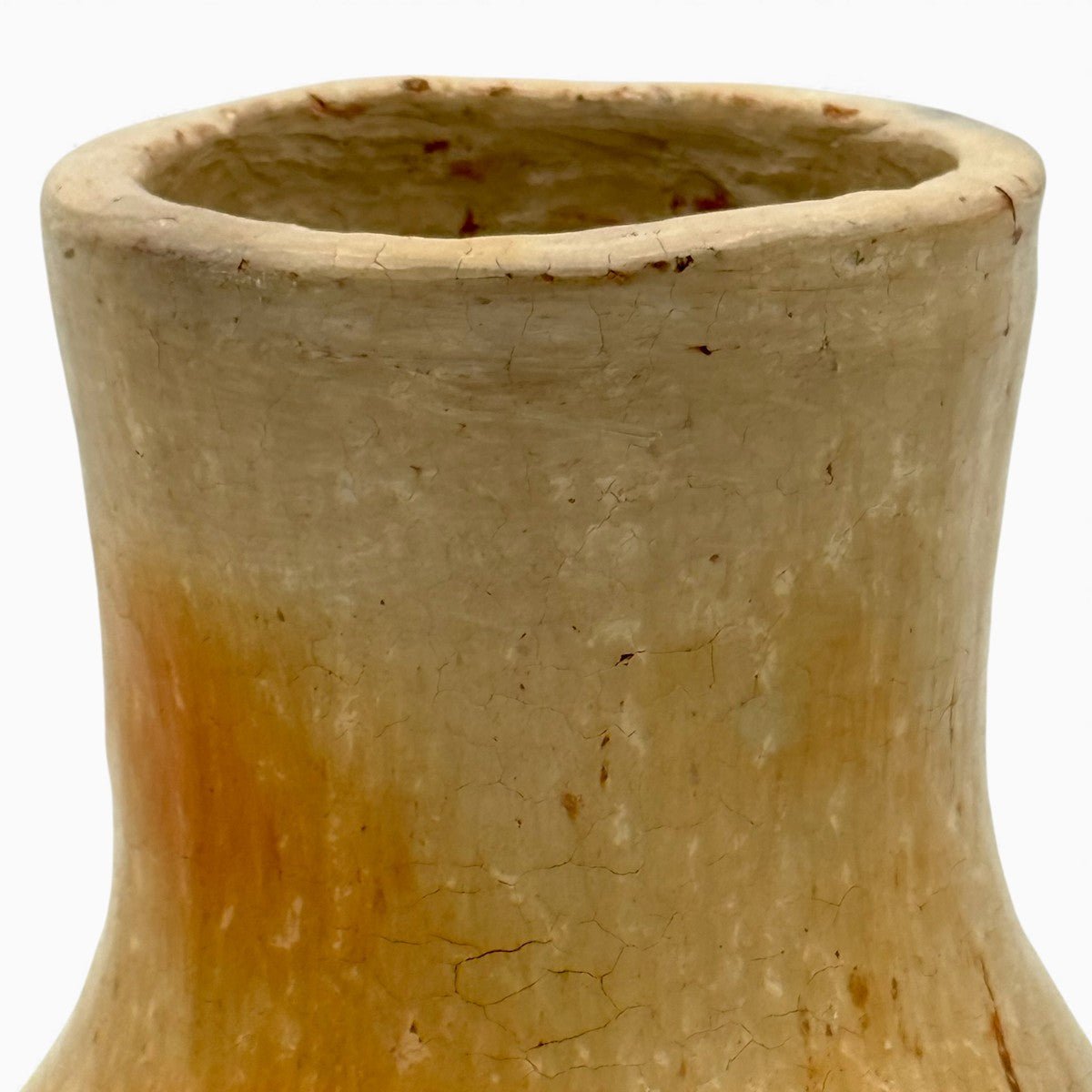 Design organico con manico irregolare per la brocca artigianale da collezione