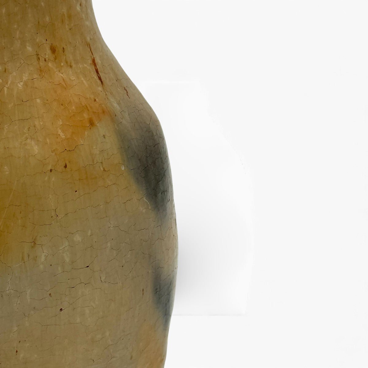 Oggetto di design sostenibile UNESCO brocca artigianale 25cm