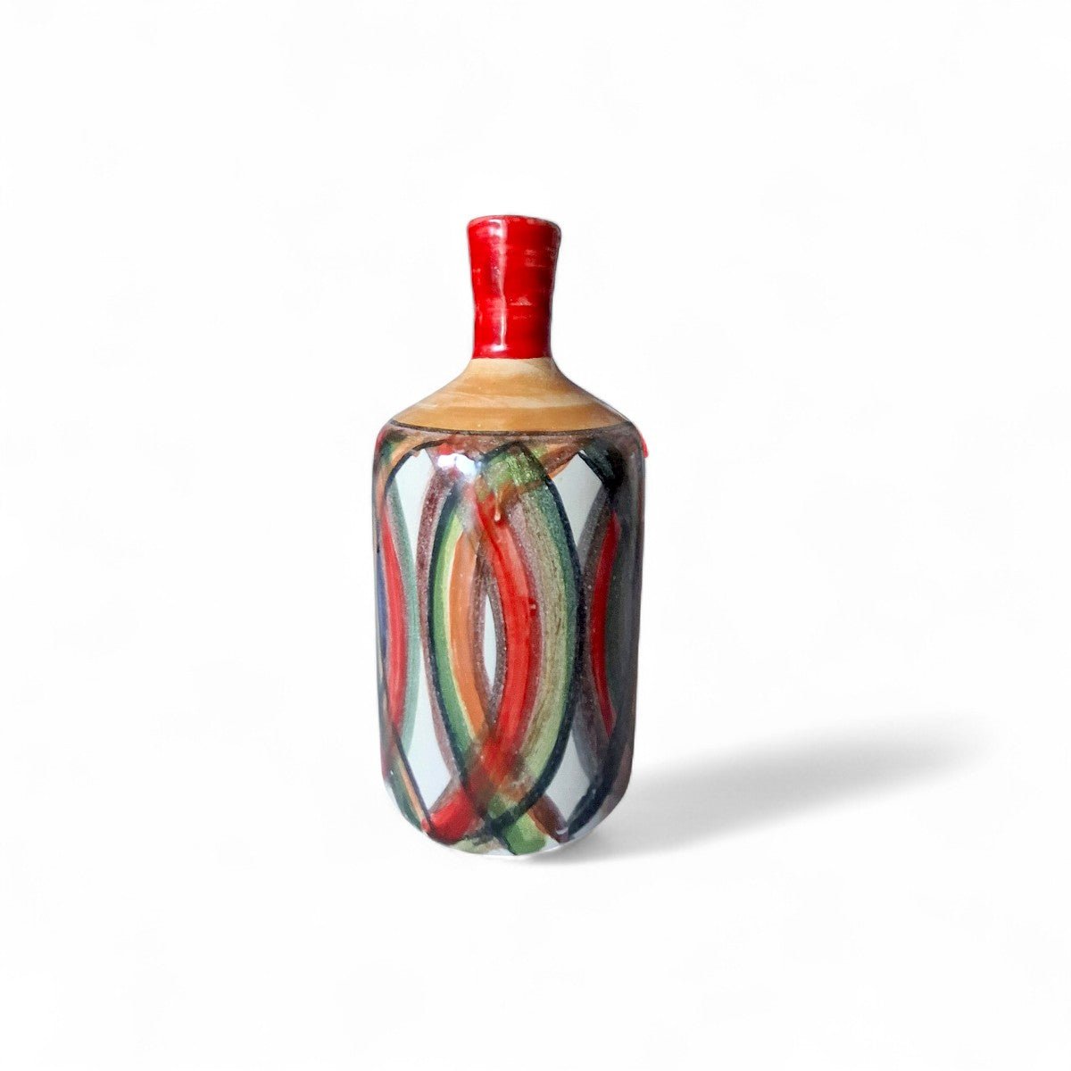 I vasi Doppio Sguardo in un interno elegante, come punto focale intellettuale.