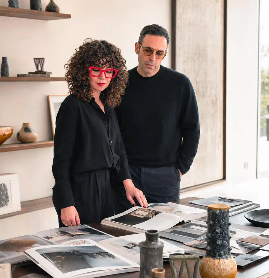 Elena Bonannini e Lorenzo Lazzeroni all'interno dello studio Vicode a Vicopisano