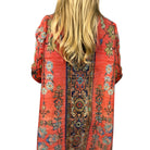 Dettaglio della trama ricca e del tessuto pregiato del kimono soprabito Brera.