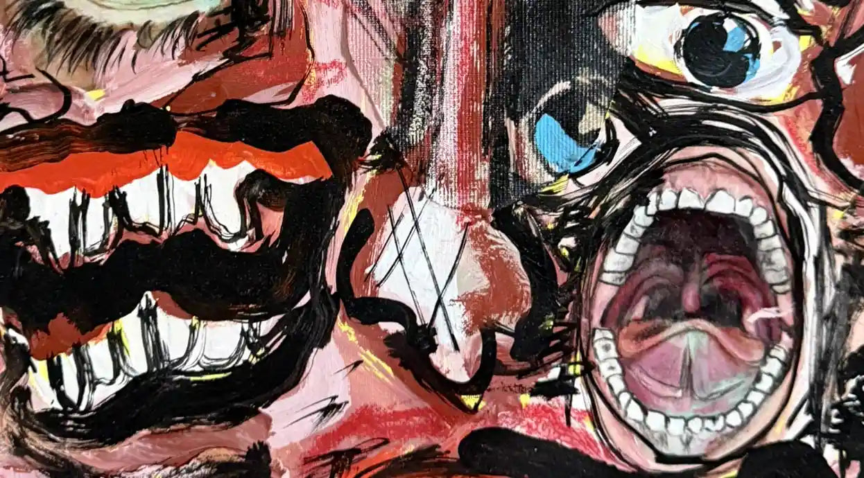 Dettaglio di una grande opera d'arte dai colori accesi e materici, con volti e figure espressioniste dipinte con pennellate vigorose.