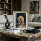 Primo piano degli occhi multipli che simboleggiano la visione interiore e la sintesi visiva dell'artista.