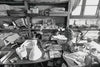Video backstage del viaggio di ricerca di Vicode: i fondatori Elena e Lorenzo esplorano mercati locali e botteghe artigiane per selezionare oggetti unici e autentici.