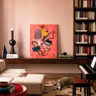 Quadro Noir Contemporaneo di Uodi ambientato in una zona living moderna stile sottsass