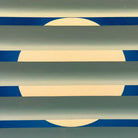 Cornice in legno naturale che incornicia la suggestione notturna dell'opera.
