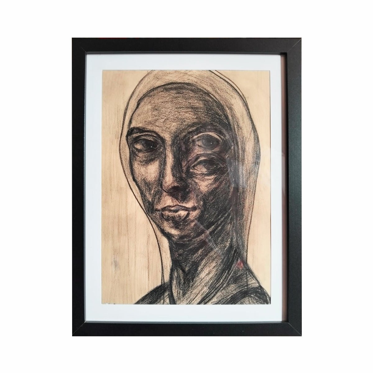 Dettaglio degli occhi multipli e sovrapposti nel ritratto a carboncino di Massimiliano Precisi.