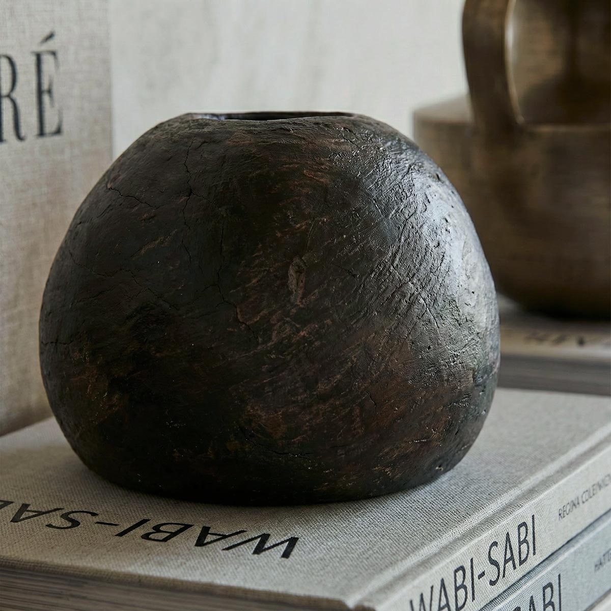 Oggetto tattile unico sfera ceramica nera 10cm design minimalista