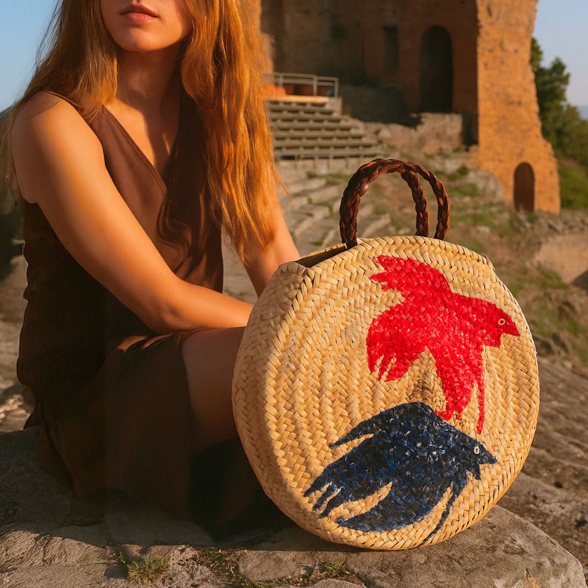 Borsa in paglia Taormina I Pesci Combattenti, pezzo unico rotondo, dipinto a mano da Carlo.