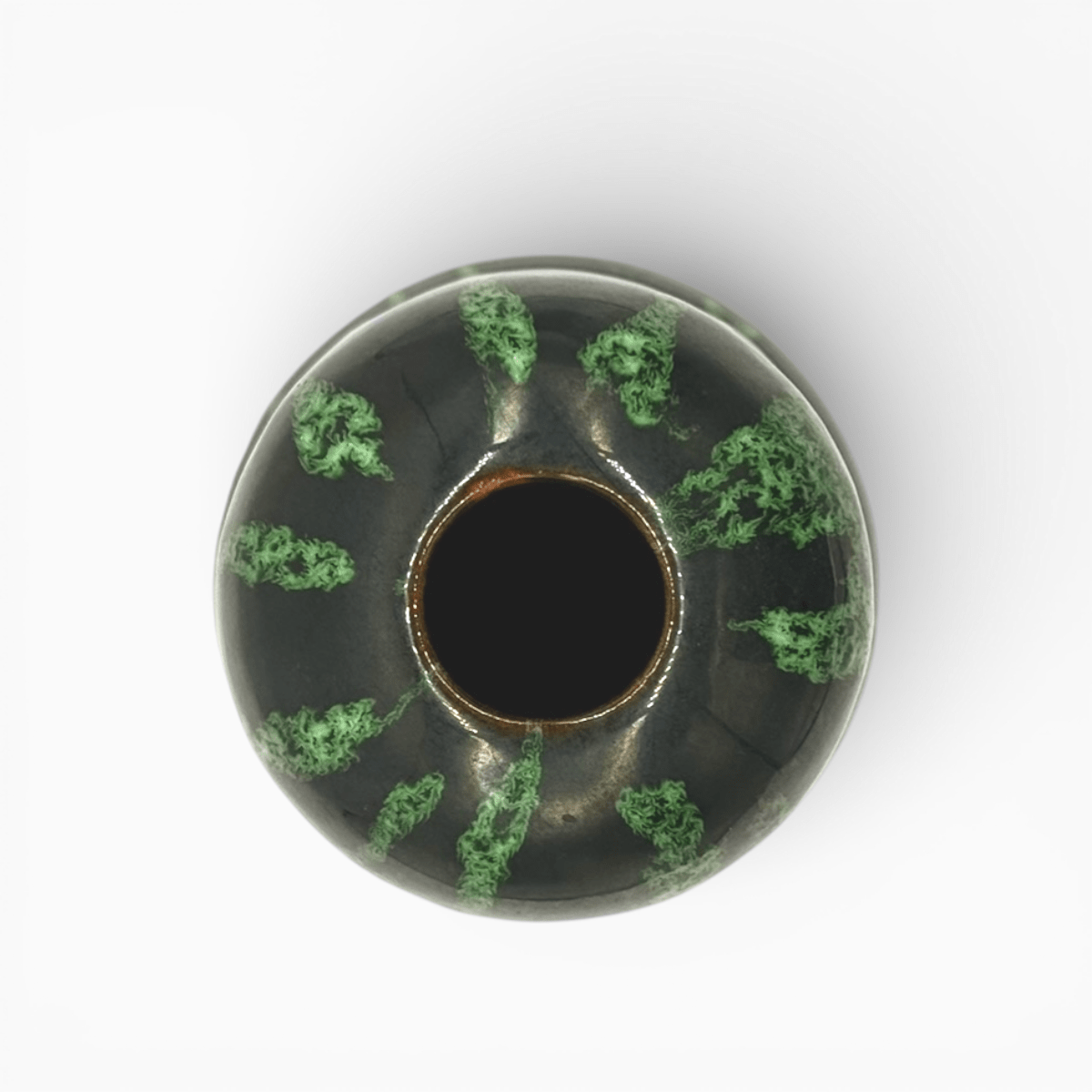 Vaso scultoreo lucido per interni stile eclettico e dark