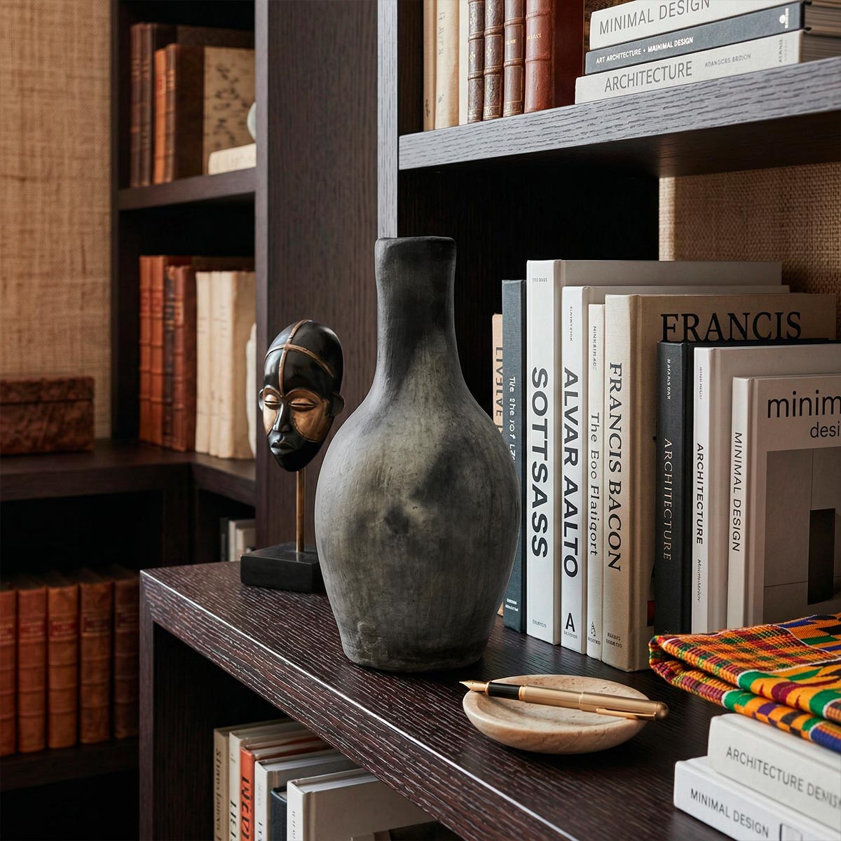 Vaso a bottiglia in ceramica artistica Hanene, collezione Malles x Vicode, pezzo unico.