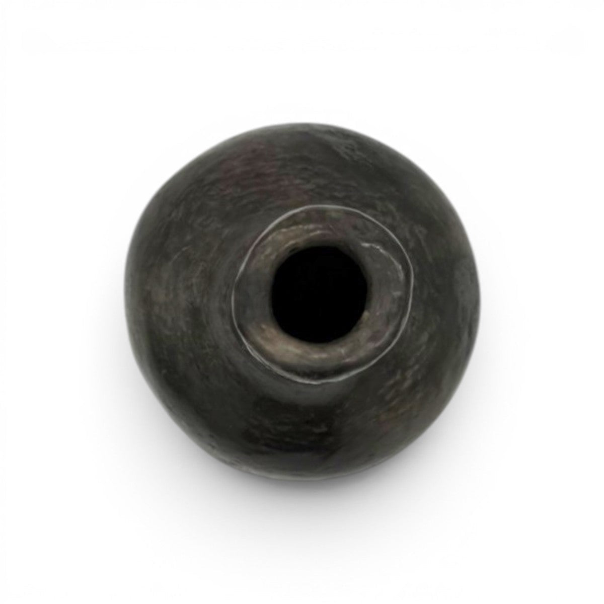Manufatto scultoreo alto 38 cm dal peso di 2,1 kg ideale per impreziosire interni di lusso.