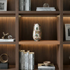 La firma dell'artista Artema Galli sulla base del vaso ceramica etnico Kilim Tulipè.