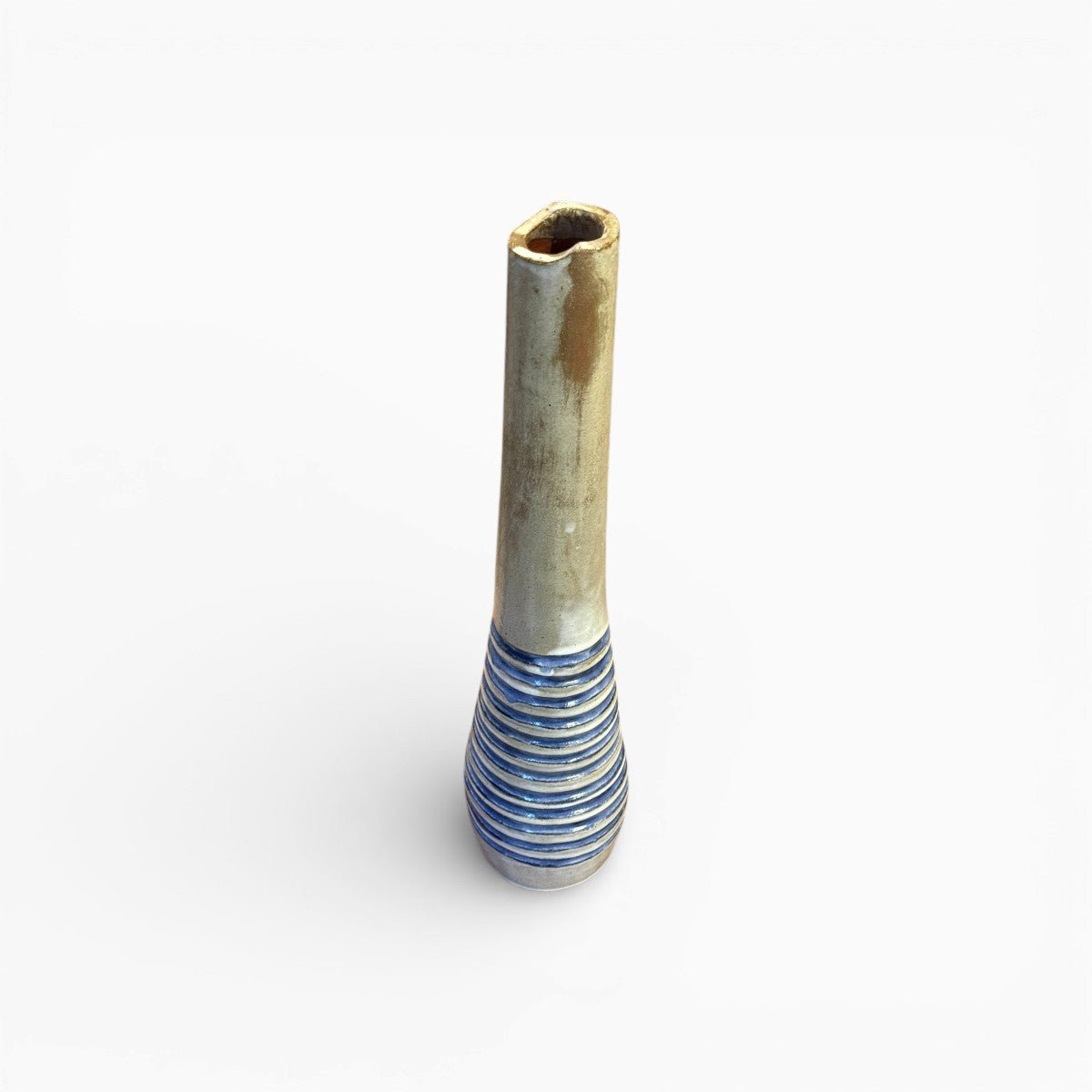 Scultura totemica intesa come pezzo unico da collezione d'arte.